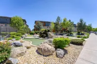 New Upscale 1BR Stay with Mini Golf, Sauna & Heated Pool