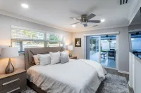 Golfers Green Retreat with 35' Heated Saltwater Pool & Tiki. Pet Friendly!