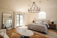 Ojai Luxury 6.5 Miles to Ojai, Pool, Spa,Yoga Dome, Pickle Ball, Magical Gardens