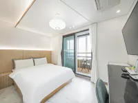 Hotel Pine โรงแรมในอุลจิน