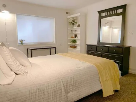 Cozy apartment Downtown FoCo Отели рядом с достопримечательностью «Horsetooth Reservoir»