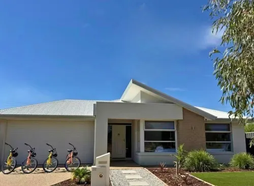 Yarrawonga by Twin Palms - Luxury Family Retreat