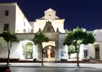 Crisol Monasterio de San Miguel Hotels near Playa De Valdelagrana