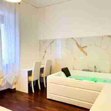 Vacation home with hot tub: exe napoli stadium apartment Fitness & Recreational Facilities