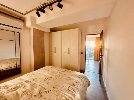 2 bedroom beachside 13th Floor Apartment