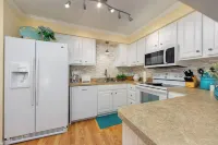 Beach Access - Cozy  2-BD Pet Friendly Kitty Hawk Condo with pool, W&D, tennis
