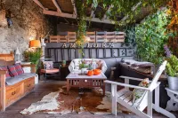 Vacation House, full rental for 17 people with Garden, Barbecue and Swimming Pool. Hotels in Enkarterri