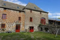 Le manoir de la Chaumette Independent apartment with games room and swimming pool - Pools