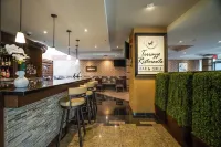 Monte Carlo Inn Airport Suites - Baarit