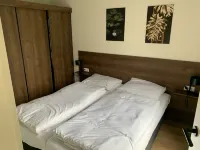 Ferienhaus Holland-cube Direkt am Veluvemeer in Bad Hoophuizen Hotels in Hulshorst