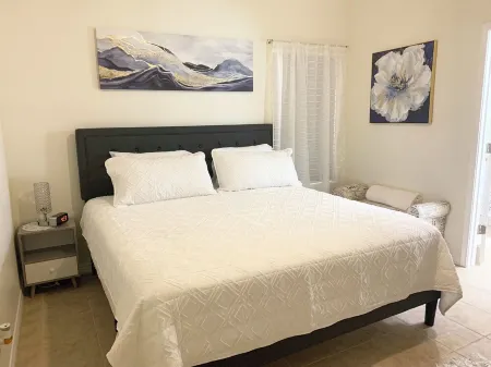 Charming 2-bedroom apartment a stone’s’ throw away from best casino in Texas.