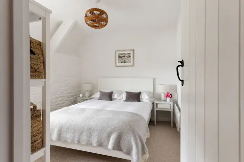 Beautiful Converted Stable Near the Coast Hotels in Newton and Noss