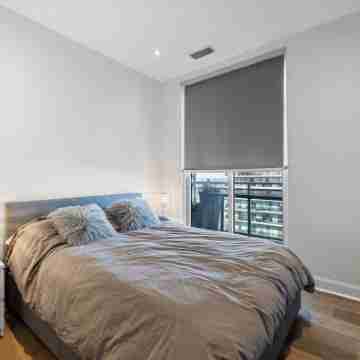 Upscale Penthouse with breathtaking unobstructed views Rooms