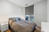 Upscale Penthouse with breathtaking unobstructed views Hotels in Swansea