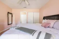 Charming 3-bedroom house with AC, WiFi in pleasant Palm Bay