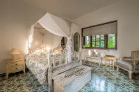 Charming 3-bedroom villa in amazing Goa with WiFi, AC Hotels in Moira