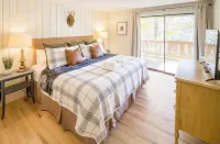 Ski-In/Ski-Out Beech Mountain Family-Friendly Condo