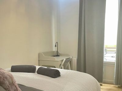 Nouveau, Propre, Confortable à Paris