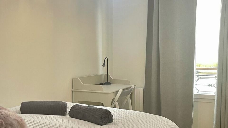 Nouveau, Propre, Confortable à Paris