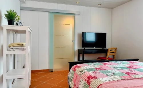 Charming apartment with air conditioning, WiFi, smart TV surrounded by greenery Hotels in Rhein-Pfalz-Kreis