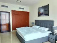 Two-bedroom hotel apartment with a living room and a sea view, VIP