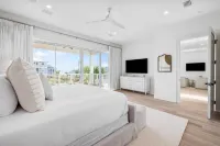 Brand New Home- Gulf Views, Private Pool!