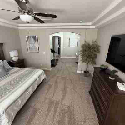 Westside spot near the Outlet Mall and Providence Hospital, with easy I-10 acces Rooms