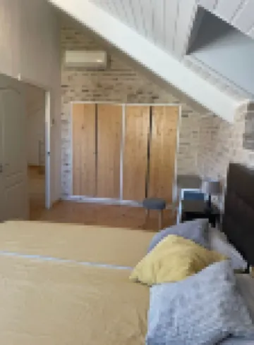 Cozy House with large pool and great views near the beach