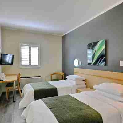 Road Lodge Southgate Rooms