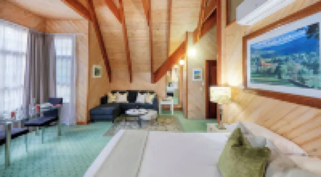 Mt Tamborine Stonehaven Manor
