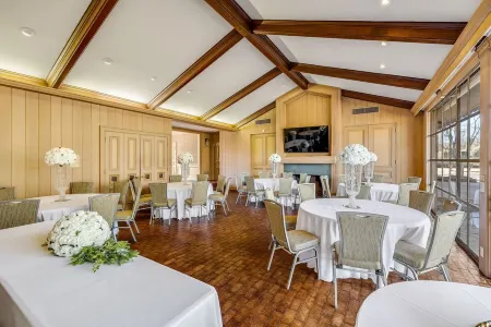 Huge Luxury Ranch Estate in Heart of Gladewater