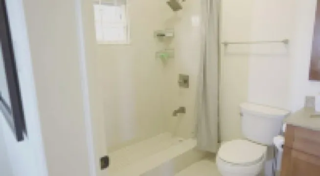 LUX Suites -  1-bedroom apartment in Halfmoon Bay