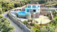 Villa Arian with great sea view, great pool and 6 minutes walk from the beach