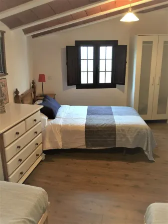 Rural house El Lucero, in the heart of the mountains (full rental) Отели в г. Alajar