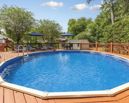 4BR Pineville Retreat - Private Pool - Fire Pit - Near Carowinds & Charlotte Hotels in Pineville