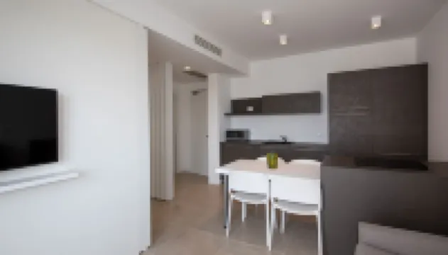 Apartment with Aparthotel Service