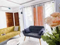 Lomé: Beach & Balcony