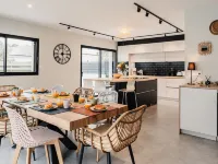 Modern villa with Spa 10 pers Hotels in Santec