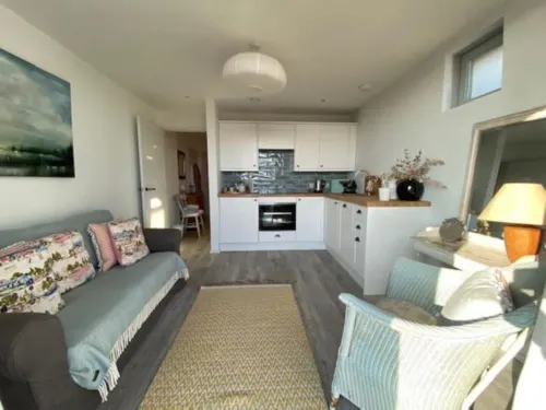 Beachfront Self-contained one Bedroom Annex Hotels in Selsey