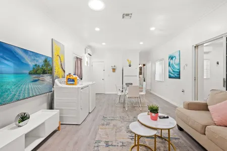 Spacious & Bright Home Fully Equipped