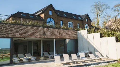 Gîte - Le Mont This upmarket space has everything to please families and friends! Hotels in Tournai