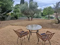 Les Abeilles du Mont D'or, Classée 5 Étoiles, Piscine Chauffée, Spa et Sauna