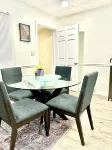 Charming 2-bedroom apartment in amazing Thomasville with AC, WiFi Hotels in Thomasville