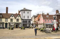 Abbey Gardens Cottage - Grade II listed cottage in the very heart of town. Hotels in Bury St. Edmunds