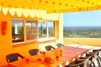 15 minutes to the sea, your vacation paradise in the middle of an olive grove! Các khách sạn ở Tortosa