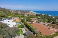 NEW!!! Ocean View Malibu Modern Home w/ Mini Golf & Spa