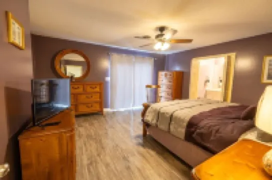 High Rock Lake is calling! Wright by the Lake - Lakefront Duplex