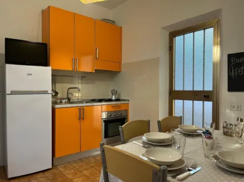 APARTMENT 300 METERS FROM THE SEA AND 700 METERS FROM THE STATION