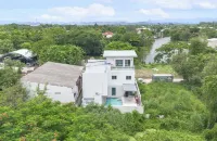 6BR Pool Villa w/ Karaoke and Pool Table near Golf Hotels in Ton Pao