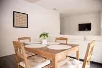 Business Traveler’s Haven – 2 Bedrooms, 2 Bathrooms with 1 Office.